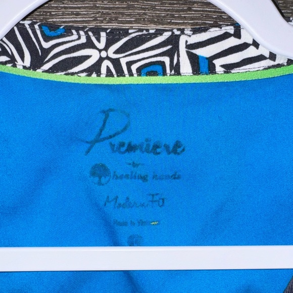 Premiere by Healing Hands Women’s Print Top - Picture 2 of 2